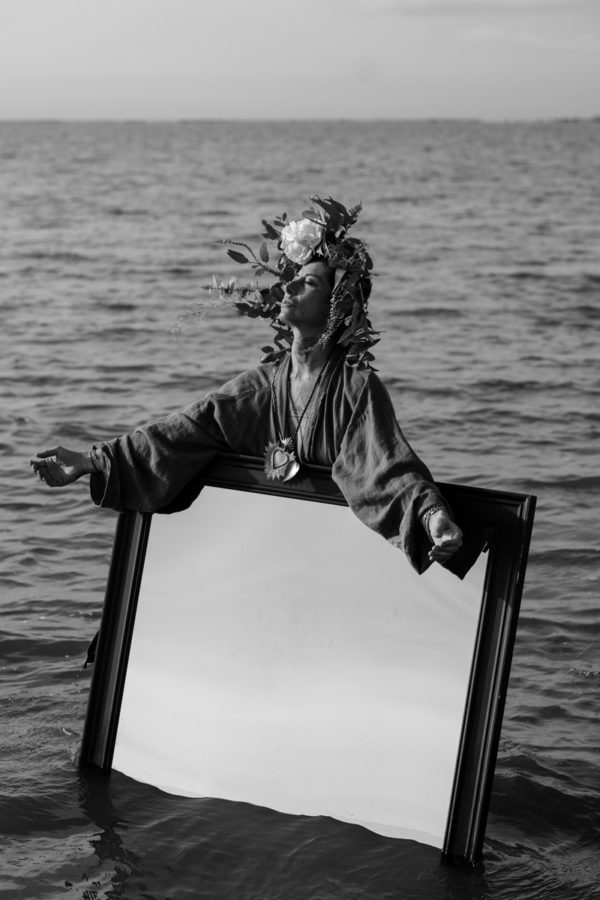 la fille de la lagune - autoportraits animica - photographie barbara pigazzi - giudecca venise