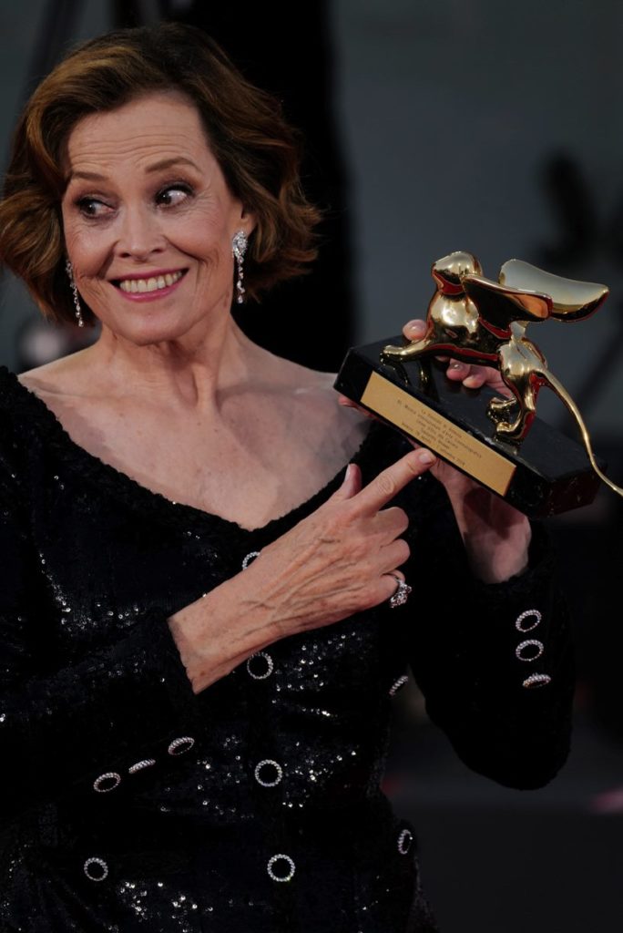 Sigourney-Weaver-venice-film-festival-2024