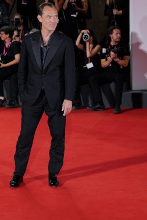 jude-law-venice-film-festival-2024-02