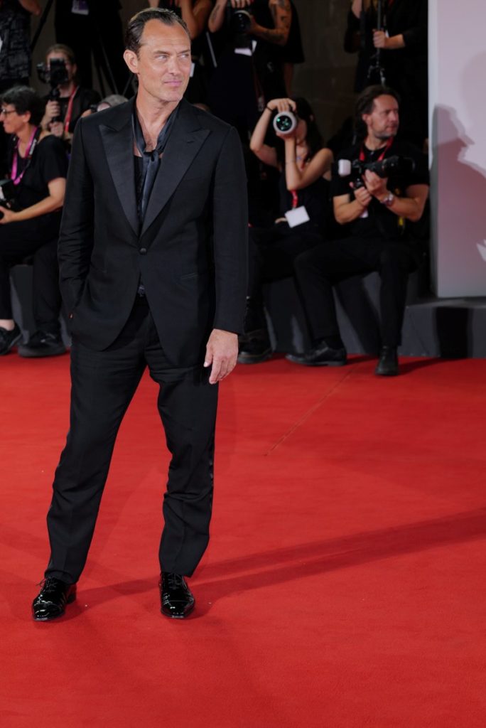jude-law-venice-film-festival-2024-02