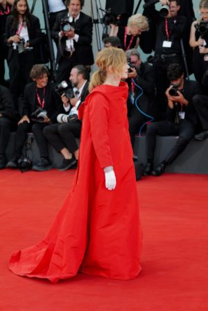 Isabelle Huppert - Balenciaga 10 - Festival 2024