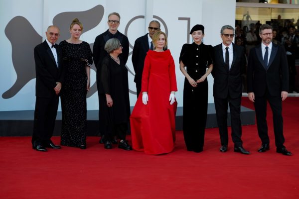 Isabelle Huppert - Balenciaga 16 - Festival 2024