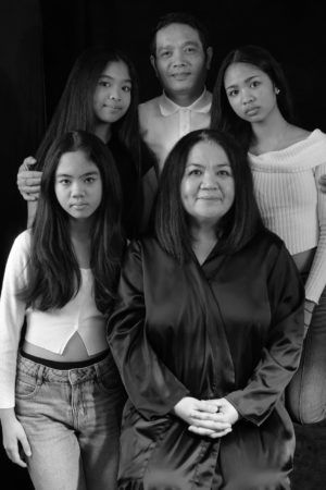 Family of Neshell - Family Portrait - Studio Animica - Venice - Giudecca